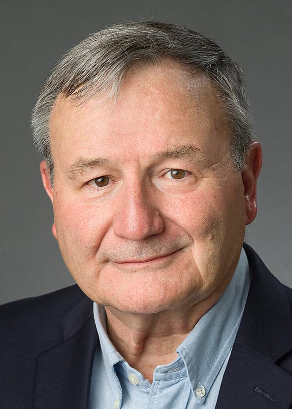 ER300825 SJP London-Lisbon - Karl Eikenberry photo 241111.jpeg